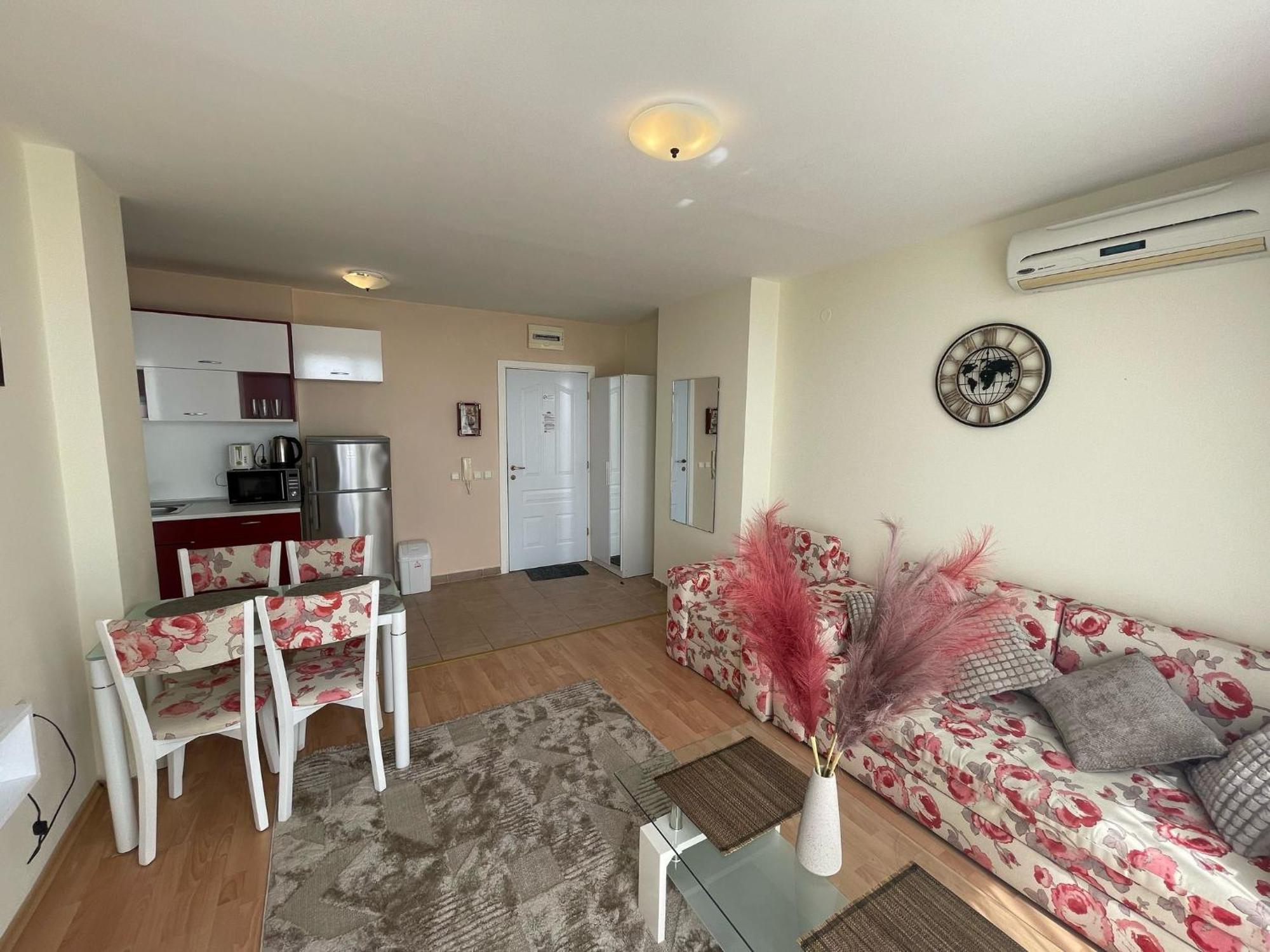 Grand Resort - Imperial Crown Fort Club - Prestige Apartments Еленіте Номер фото